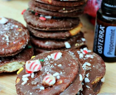 no-bake-chocolate-peppermint-cookies-feature